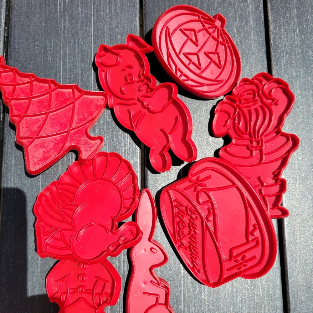 Cookie Cutters ~ Vintage? ~ Holiday ~ Birthday ~ Christmas ~ Halloween